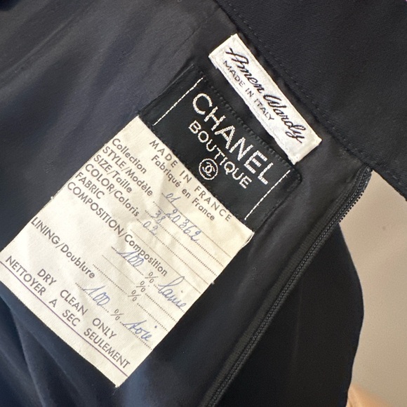 Chanel black wool skirt suit - Picture 12 of 12
